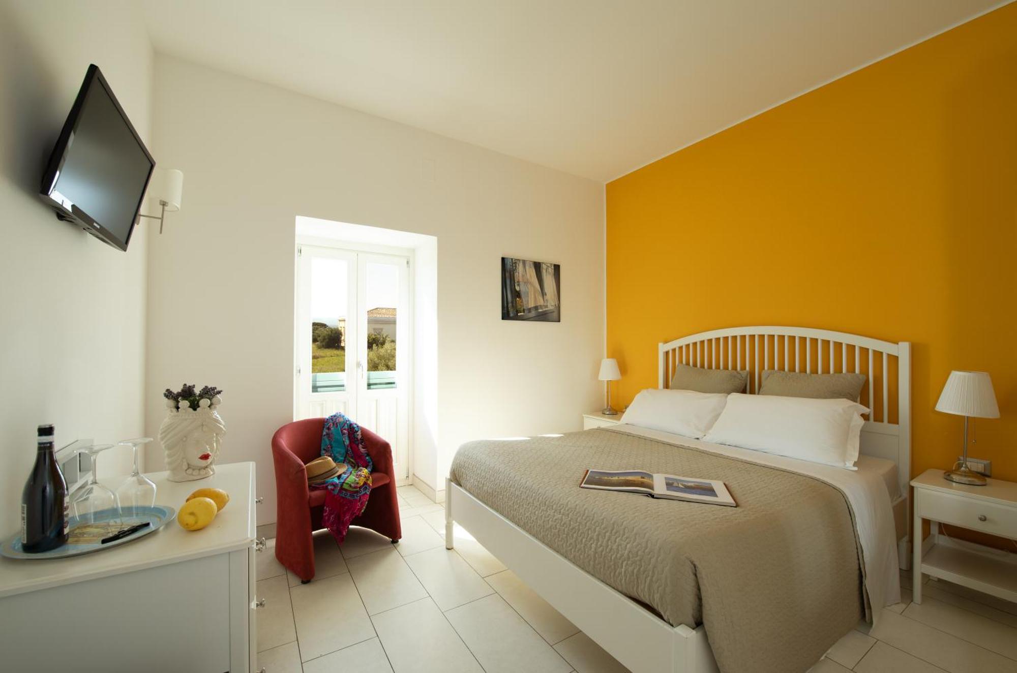 סירקוזה Isola Charm B&B - A Historic Villa Near Punta Del Pero Beach מראה חיצוני תמונה