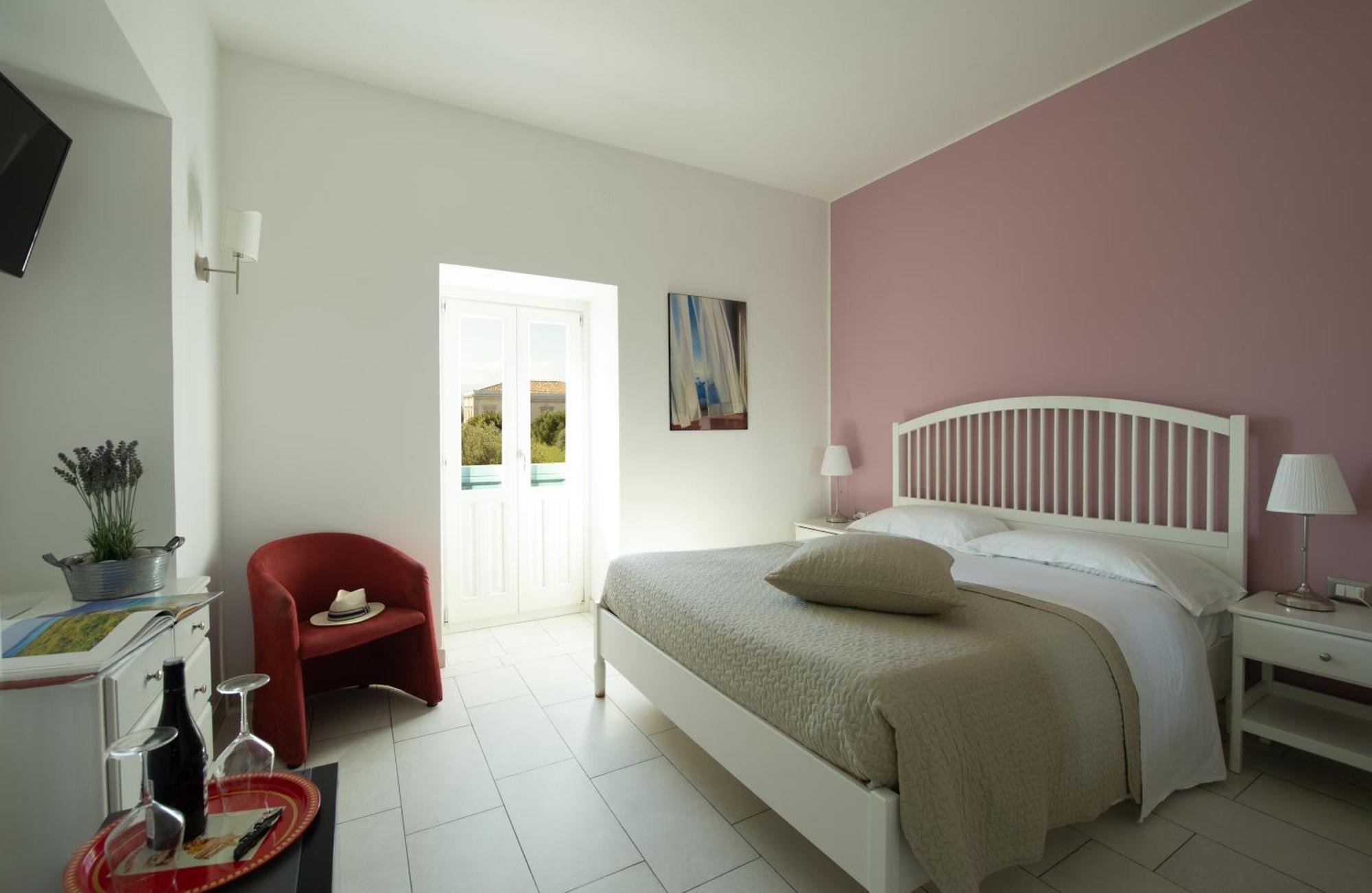 סירקוזה Isola Charm B&B - A Historic Villa Near Punta Del Pero Beach מראה חיצוני תמונה