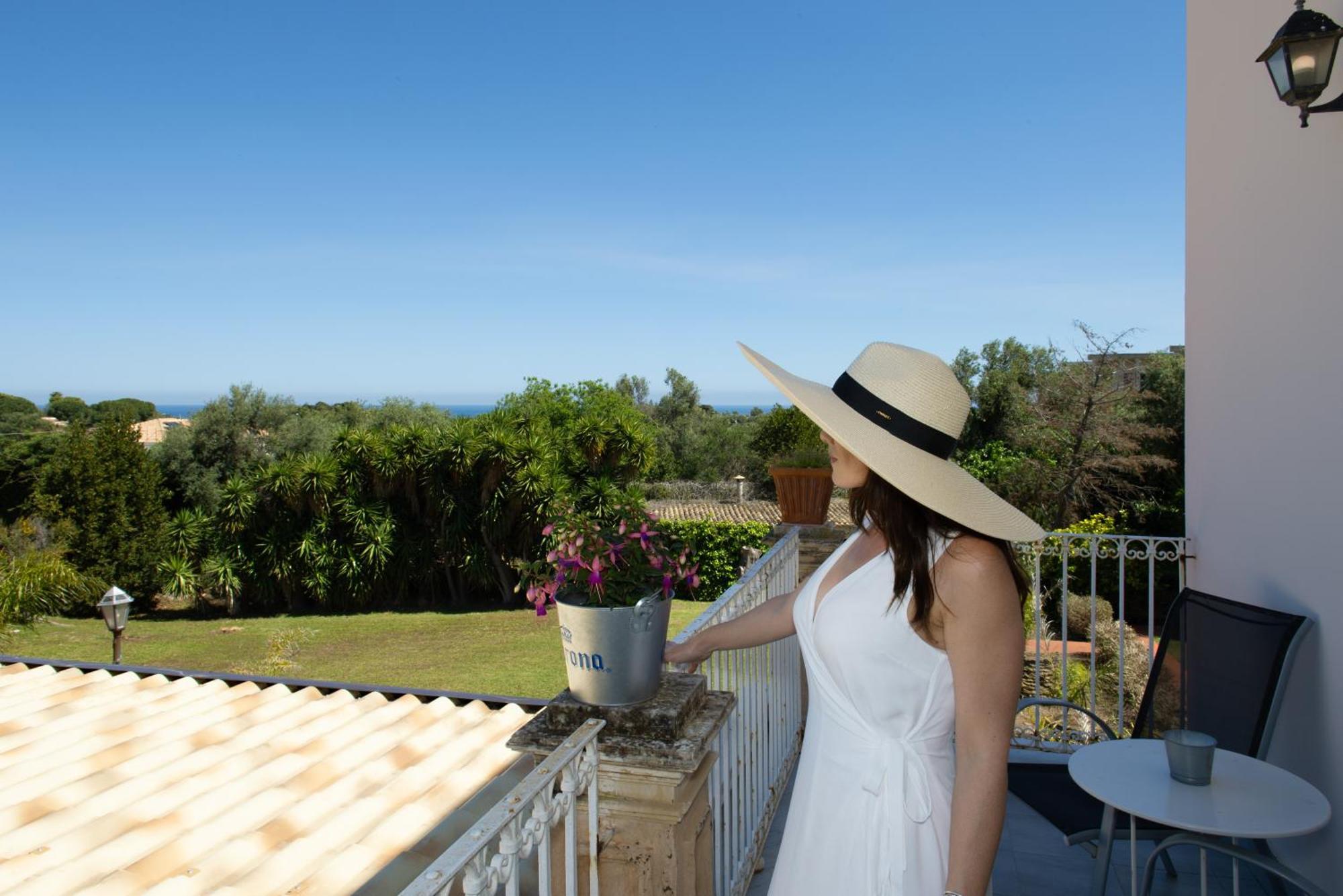 סירקוזה Isola Charm B&B - A Historic Villa Near Punta Del Pero Beach מראה חיצוני תמונה