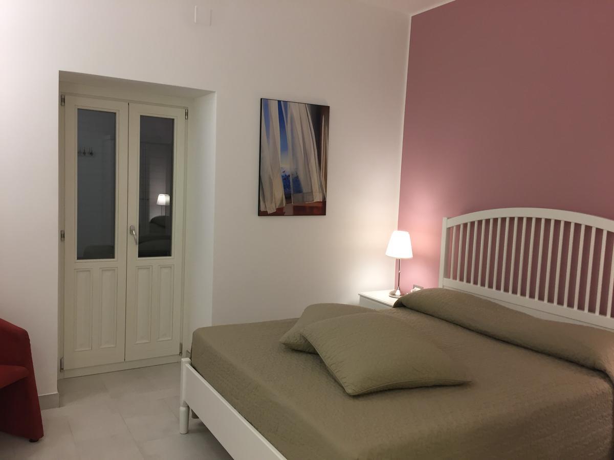 סירקוזה Isola Charm B&B - A Historic Villa Near Punta Del Pero Beach מראה חיצוני תמונה