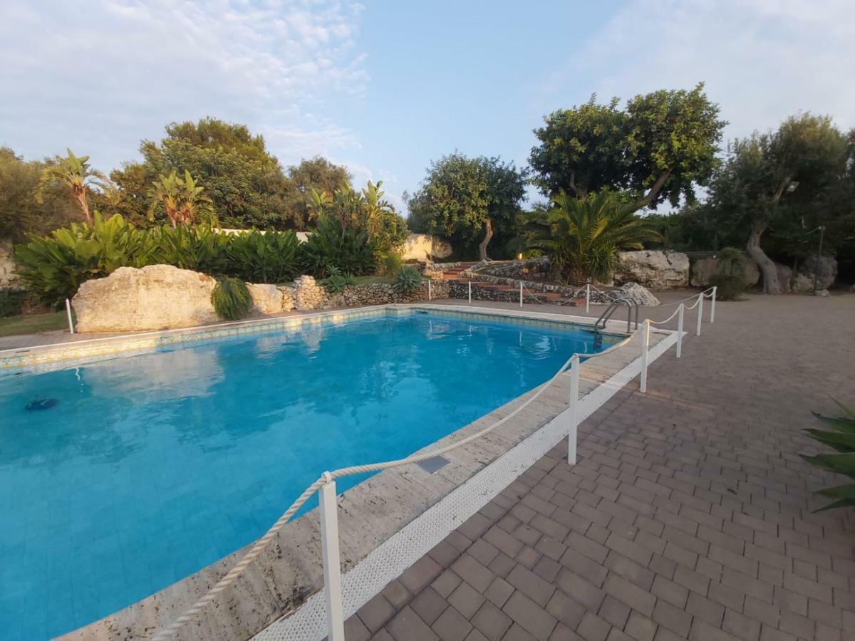 סירקוזה Isola Charm B&B - A Historic Villa Near Punta Del Pero Beach מראה חיצוני תמונה